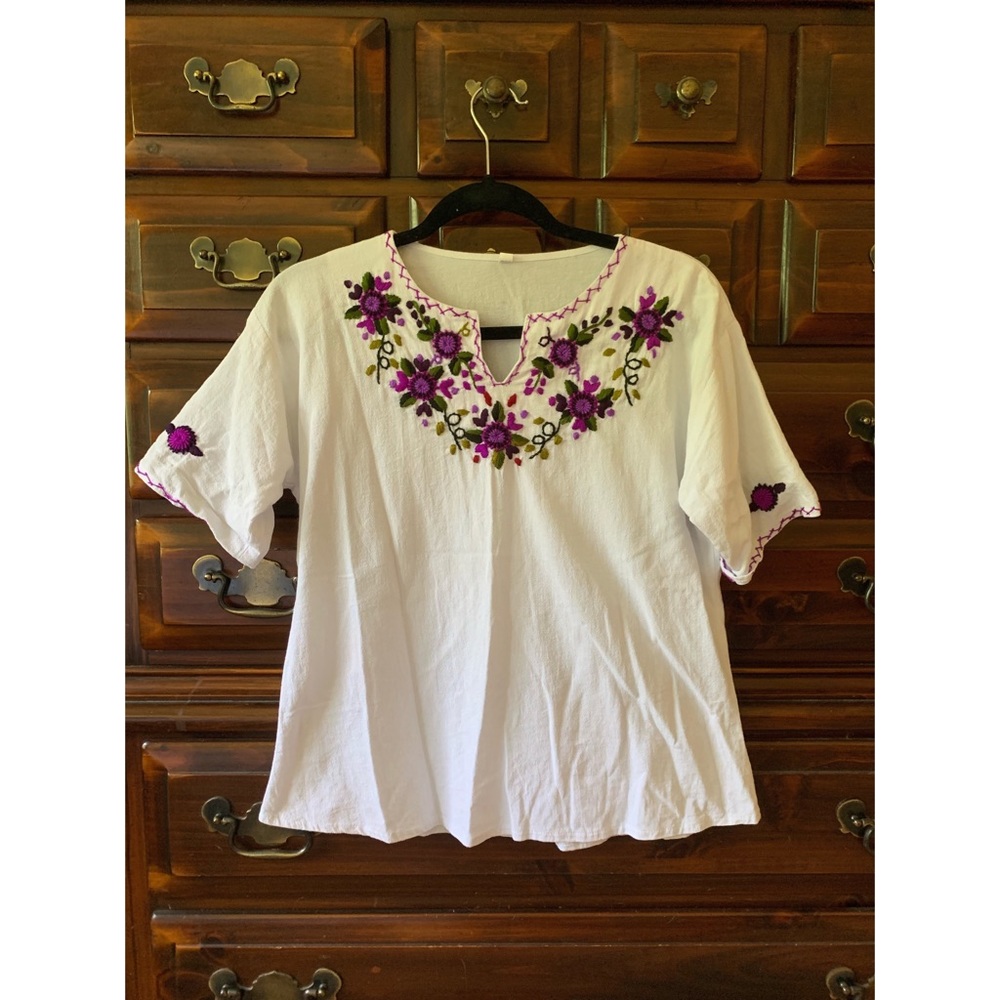 NWOT Floral Embroidered Blouse